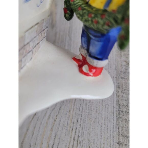 Dept 56 51349 AS IS Kids Decorating The Village Sign xmas - Picture 6 of 11